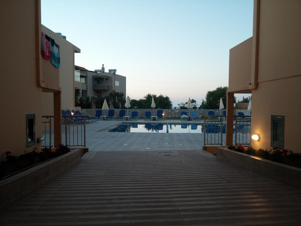 Gerona Mare Apartments Gerani  Exterior photo