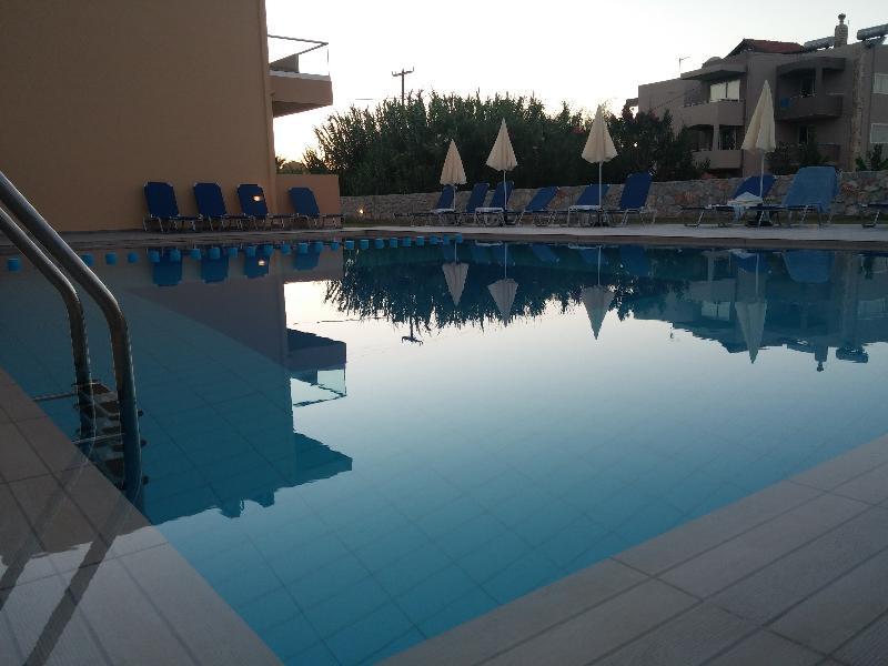 Gerona Mare Apartments Gerani  Exterior photo