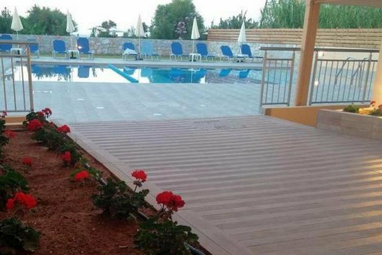 Gerona Mare Apartments Gerani  Exterior photo