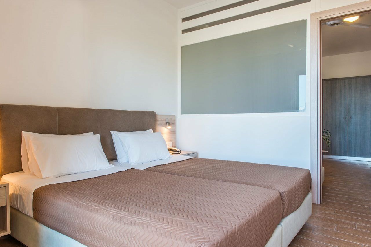 Gerona Mare Apartments Gerani  Exterior photo